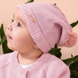 Touca de tricô rosa com pompom