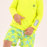 Camiseta praia manga longa proteção UV neon amarelo