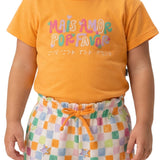 Conjunto infantil blusa malha laranja e shorts moletinho estampado cores