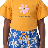 Conjunto infantil blusa malha amarela e shorts moletinho azul estampado flores