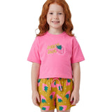 Conjunto infantil blusa malha rosa e shorts moletinho amarelo estampado morangos