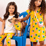 Vestido infantil malha amarela estampada morangos