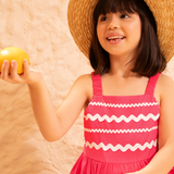 Vestido sem manga detalhe sianinha rosa