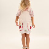 Jardineira linho moranguinhos + blusa manga curta listrada vermelha