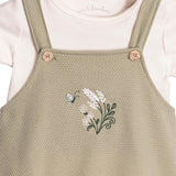 Conjunto bebê blusa suedine off-white e jardineira malha texturizada verde