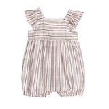 Macacão curto bebê tecido off-white com listras pretas fio tinto