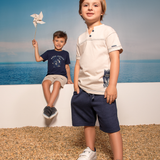 Conj. camiseta manga curta marinho + bermuda bege