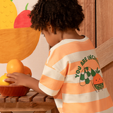 Conj. camiseta manga curta listrada laranja + bermuda verde