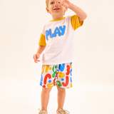 Conj. camiseta manga curta off white + bermuda colorida