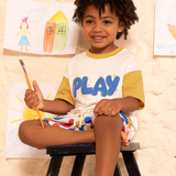 Conj. camiseta manga curta off white + bermuda colorida