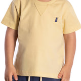 Conjunto infantil camiseta malha amarelo manteiga e bermuda moletinho marinho
