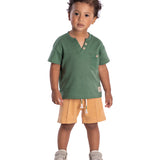 Conjunto infantil camiseta suedine verde e bermuda piquetom caramelo