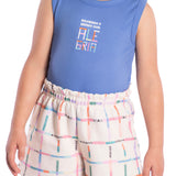 Conj. regata malha canelada azul + shorts bege xadrez colorido